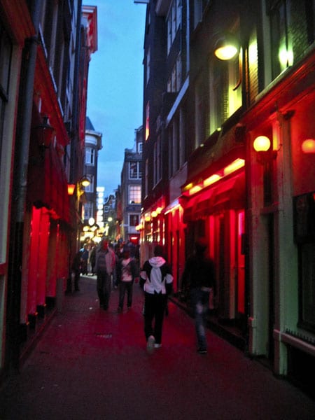 lugt Prisnedsættelse afdeling Amsterdam: History of the Red Light District - FlorenceForFun Tours and  Travel